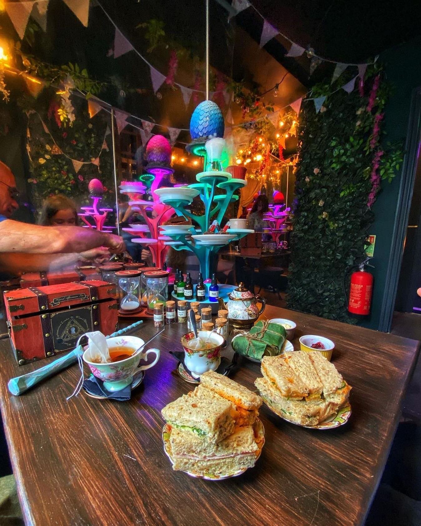 🪄 
Posted @withregram &bull; @thewheezingweasley Wizards Afternoon Tea! 🫖✨
If you know me you know that I love a good afternoon tea, any excuse to eat multiple slices of cake and little finger sandwiches! 
Me and @thegregwholived had such an amazing time yesterday, lots of foolish wand waving and fun puzzles involved in preparing magical colour changing teas! 
#afternoontea #londonfood #visitlondon #thecauldron #thecauldronpub