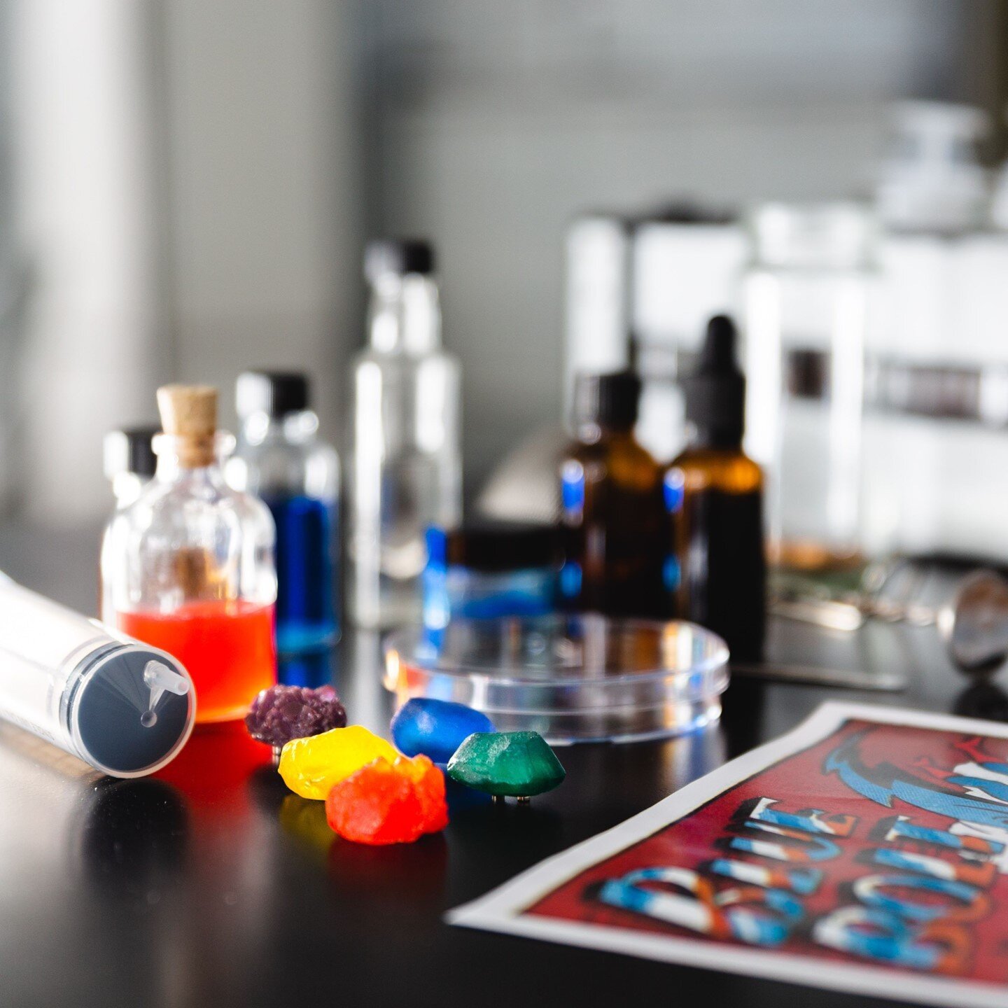 Mix Elixirs with Energy Stones:  As your journey continues you will use comic book instructions, mixing equipment and Energy Stones to whip together two interactive, molecular cocktails, each of which have different traits and effects 💎 🎇 
#design #newvenue #hoxton #hoxtonstreet #superheroes #superheroesbar #cocktailmaking #kapow #openlondon #experiencebar #hero #villain #eastlondon #drinkstagram #comicbook #goldenage #effect #science #drink